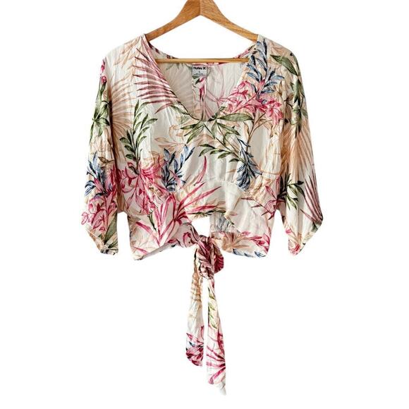 NWT Hurley Summer Palm Flounce Crop Tie Back V-Neck Top in Cream Multi Size L - Picture 5 of 9